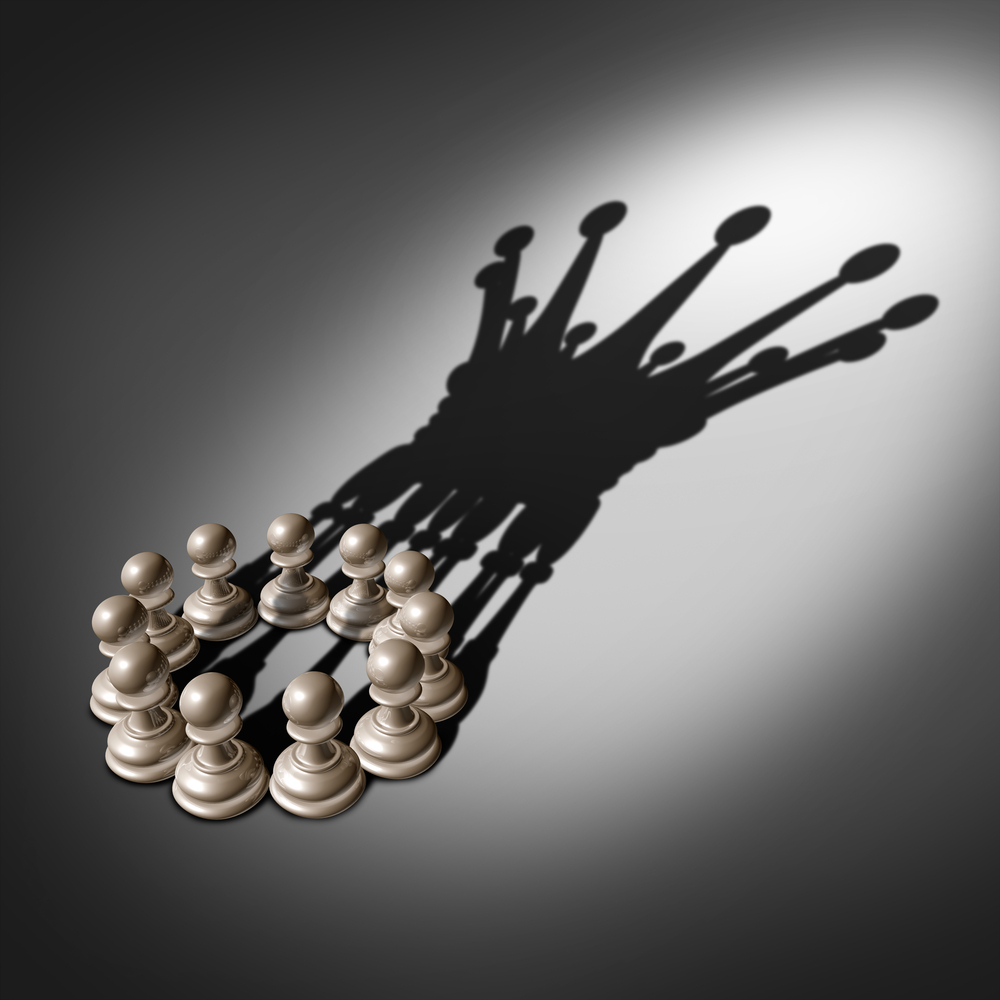 team in circle casts shadow shaped like crown